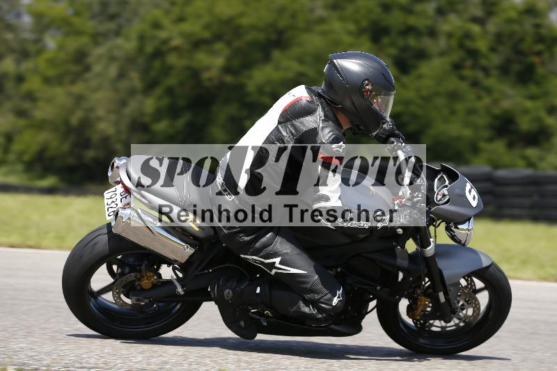 /Archiv-2024/29 12.06.2024 MOTO.CH Track Day ADR/Gruppe blau/65